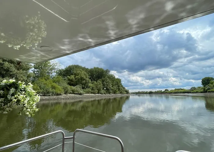 Botel Hausboot Boetje *